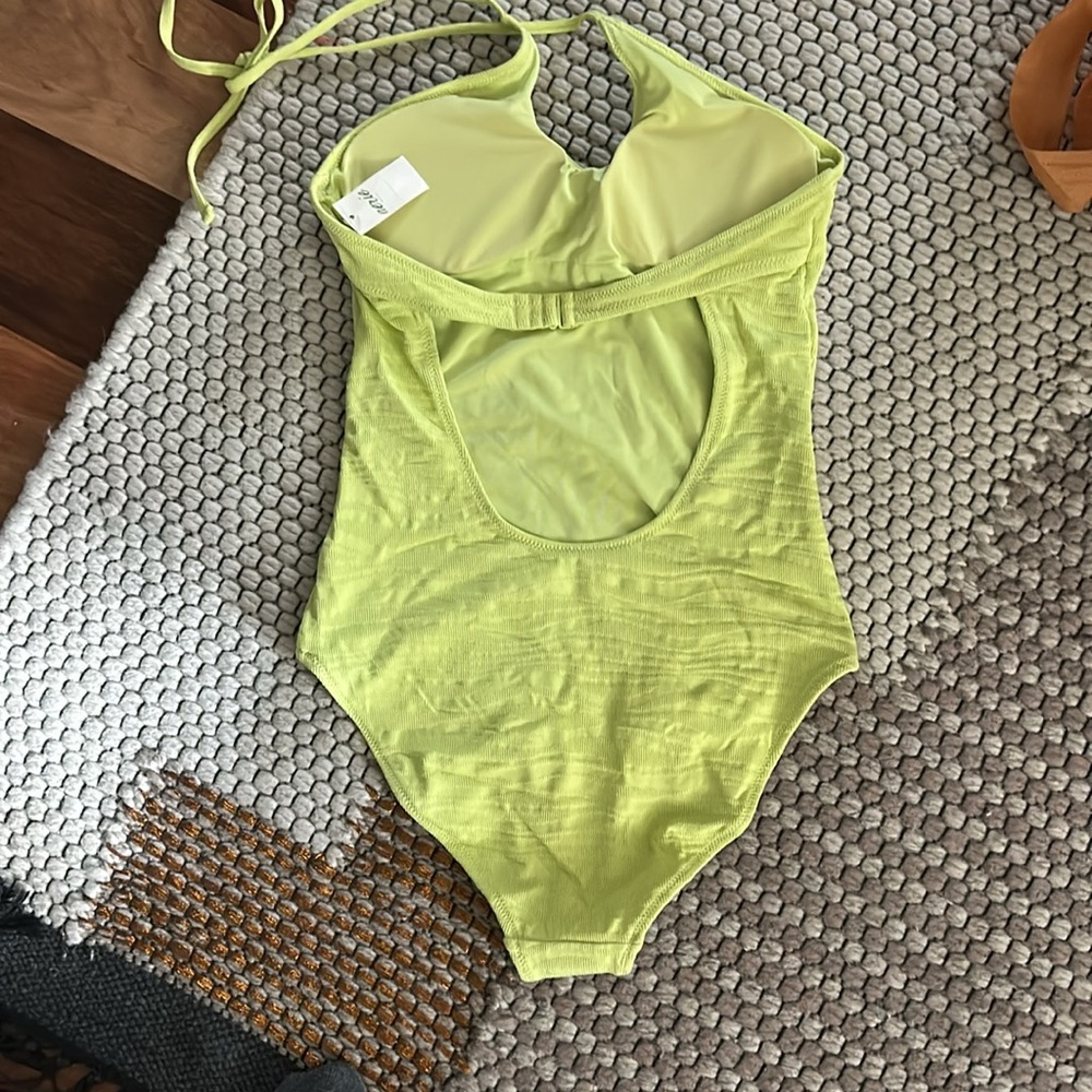 NWT Aerie Jacquard Strappy Back One Piece Swimsuit Neon Green. Size S - Picture 4 of 9